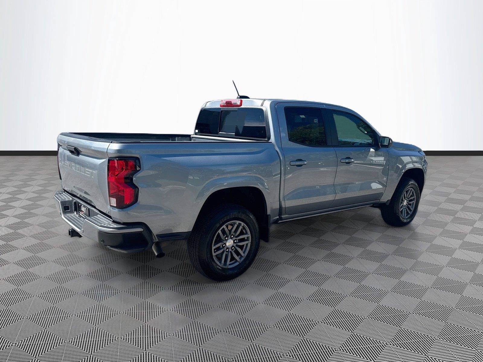 Used 2023 Chevrolet Colorado LT w/ LT Convenience Package II RWD image 7