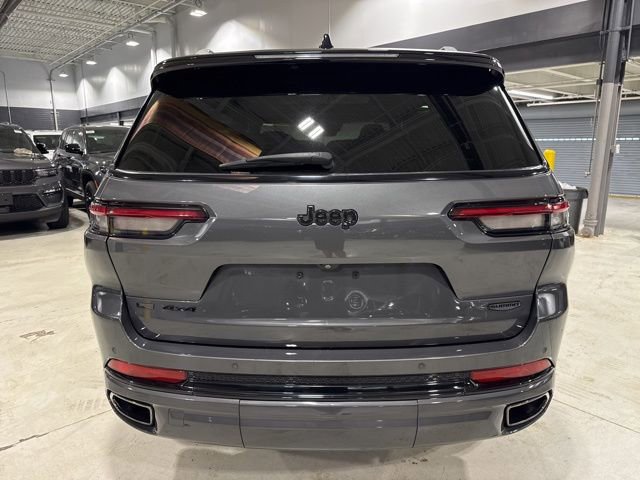 Used 2023 Jeep Grand Cherokee L Summit w/ High Altitude Package image 17