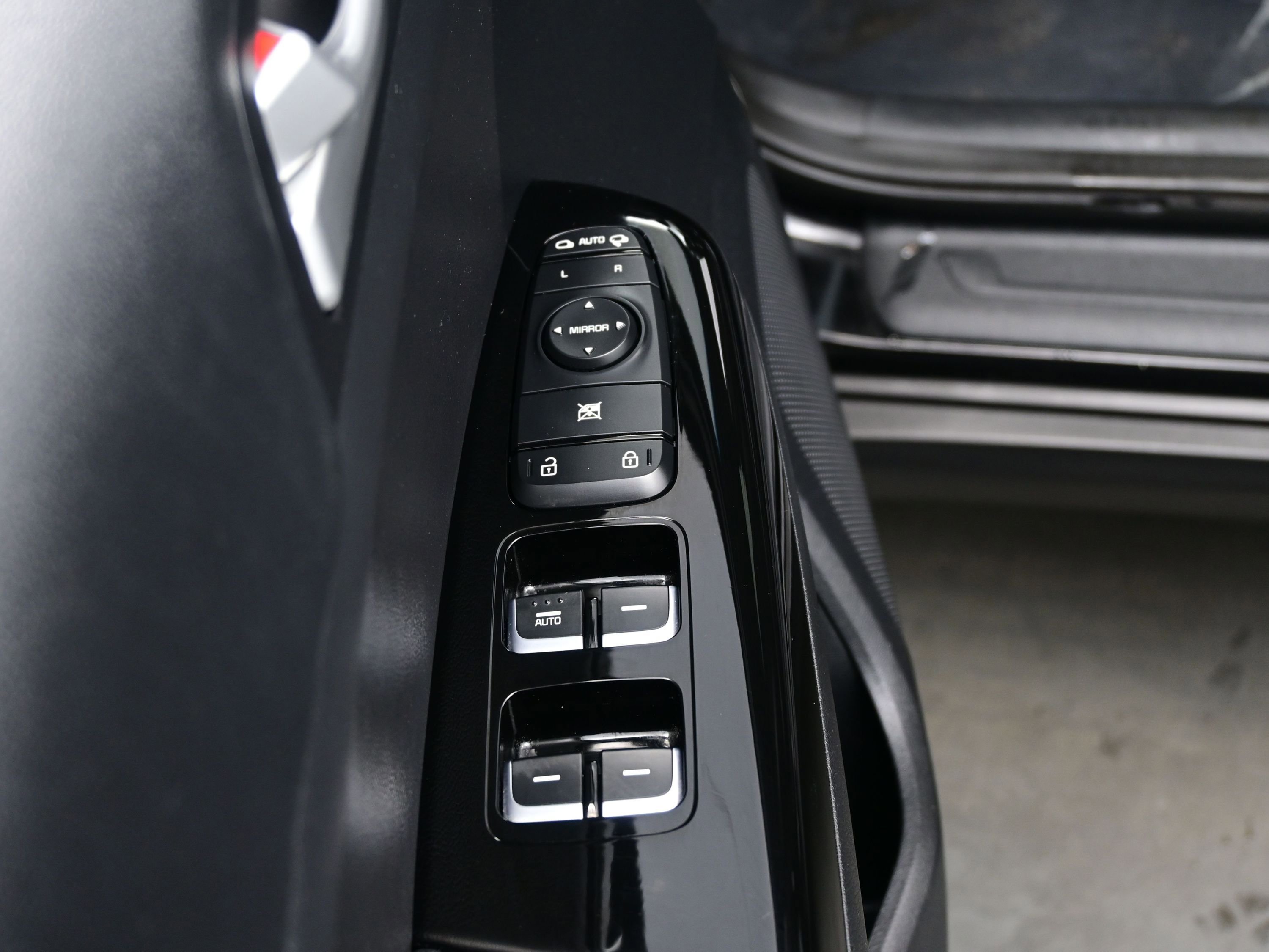 Used 2020 Kia Sportage EX image 10