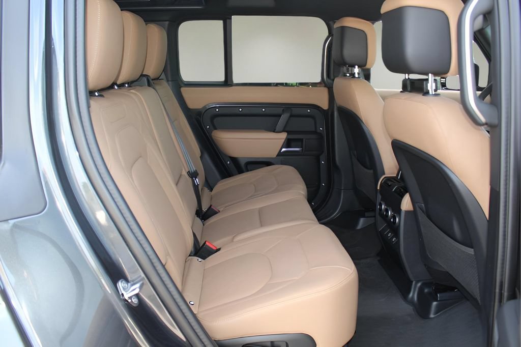 New 2025 Land Rover Defender 110 S AWD/4WD image 17