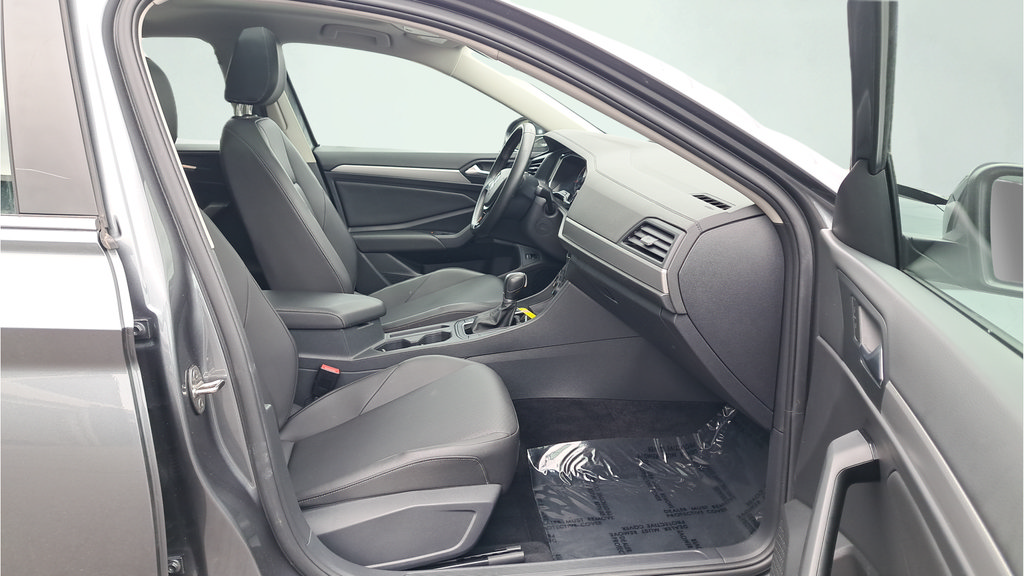 Used 2019 Volkswagen Jetta SE FWD image 16