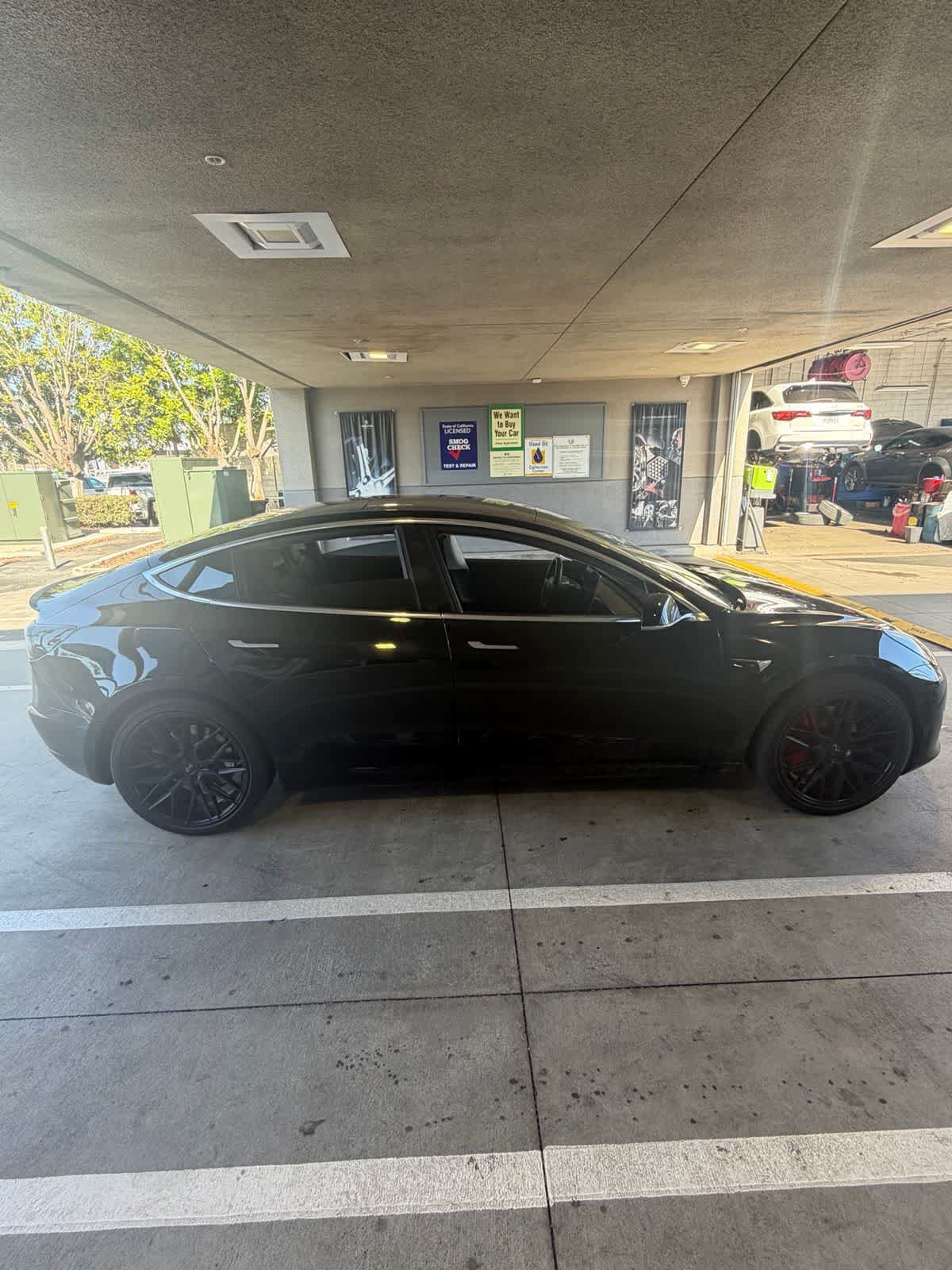 Used 2019 Tesla Model 3 Standard Range RWD image 4