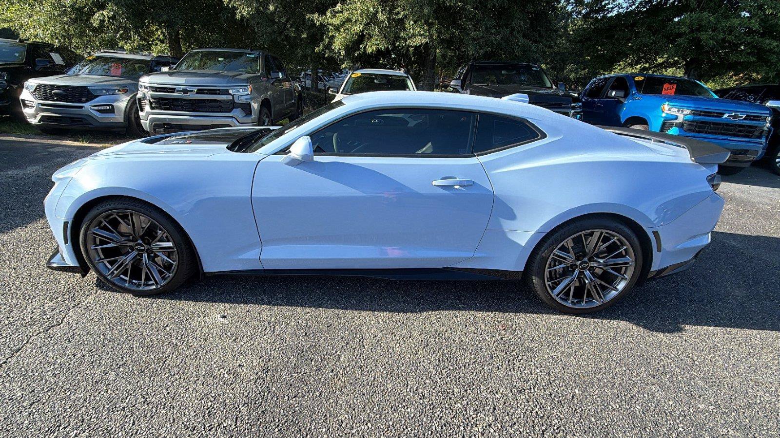 Used 2023 Chevrolet Camaro ZL1 RWD image 11