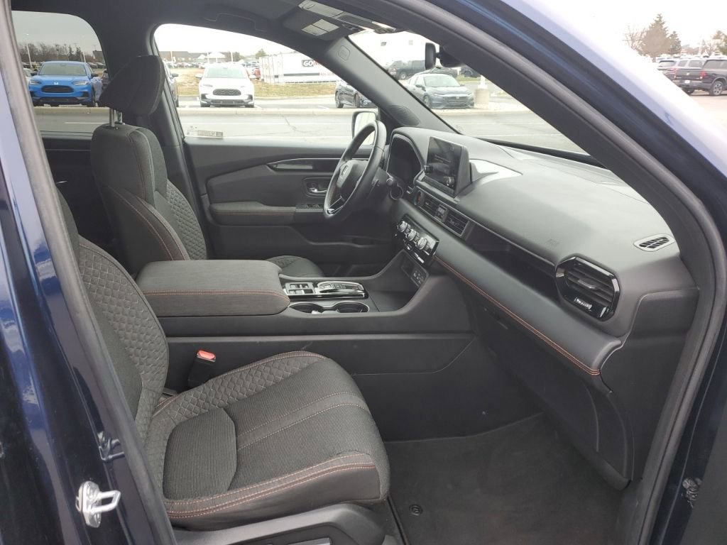 Certified 2023 Honda Pilot Sport image 33