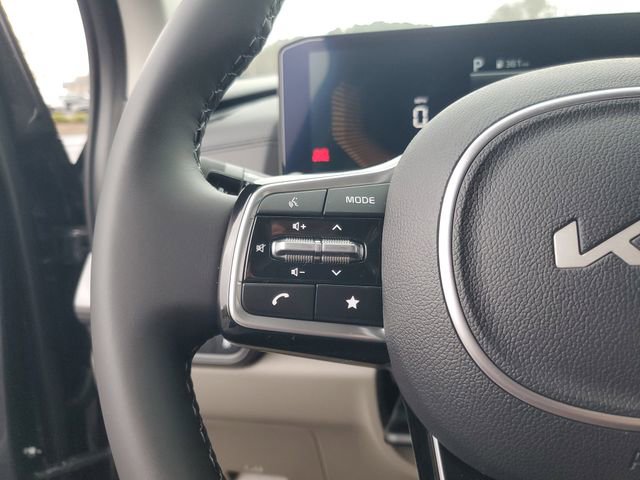 New 2026 Kia Carnival FWD image 17