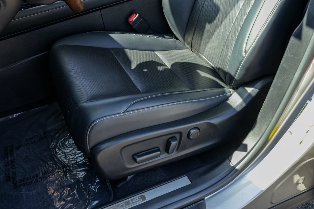 Used 2020 Lexus RX 350L FWD w/ Premium Package image 19