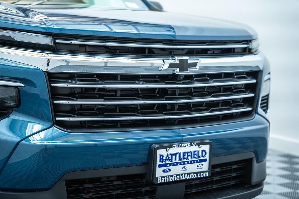 New 2026 Chevrolet Traverse LT w/ Sun and Wheel Package AWD/4WD image 13