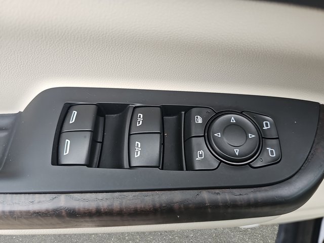 Used 2023 GMC Acadia Denali w/ Denali Ultimate Package image 30