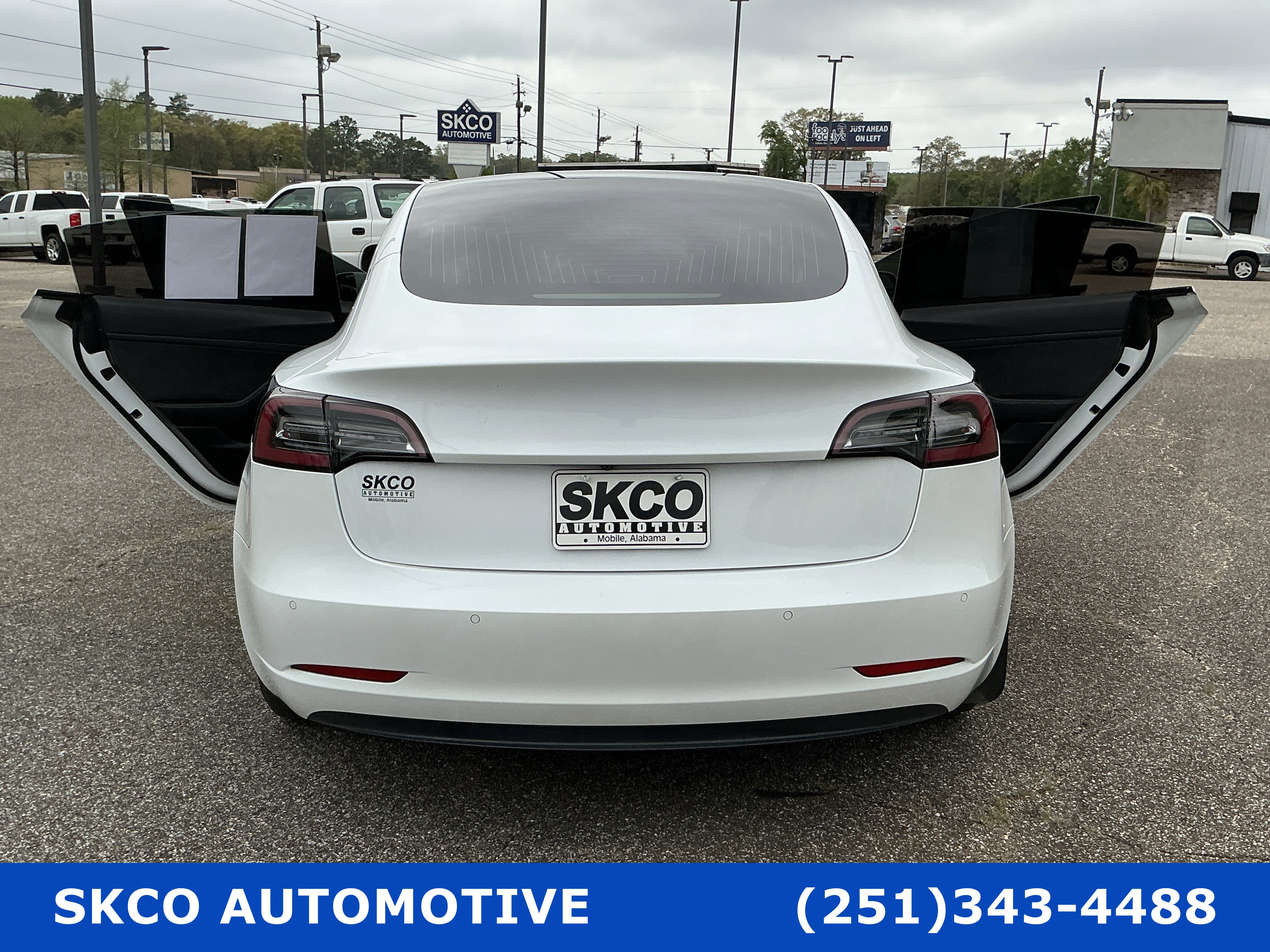 Used 2020 Tesla Model 3 Standard Range image 32