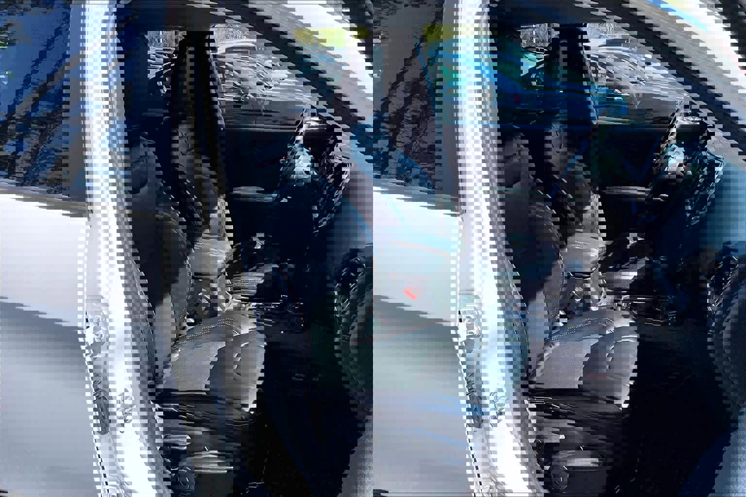 Used 2020 Jeep Cherokee Trailhawk w/ Cold Weather Group image 9