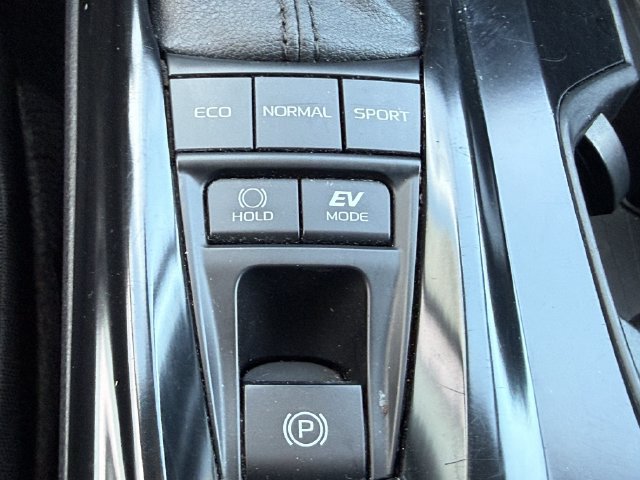 Used 2025 Toyota Camry LE FWD image 21