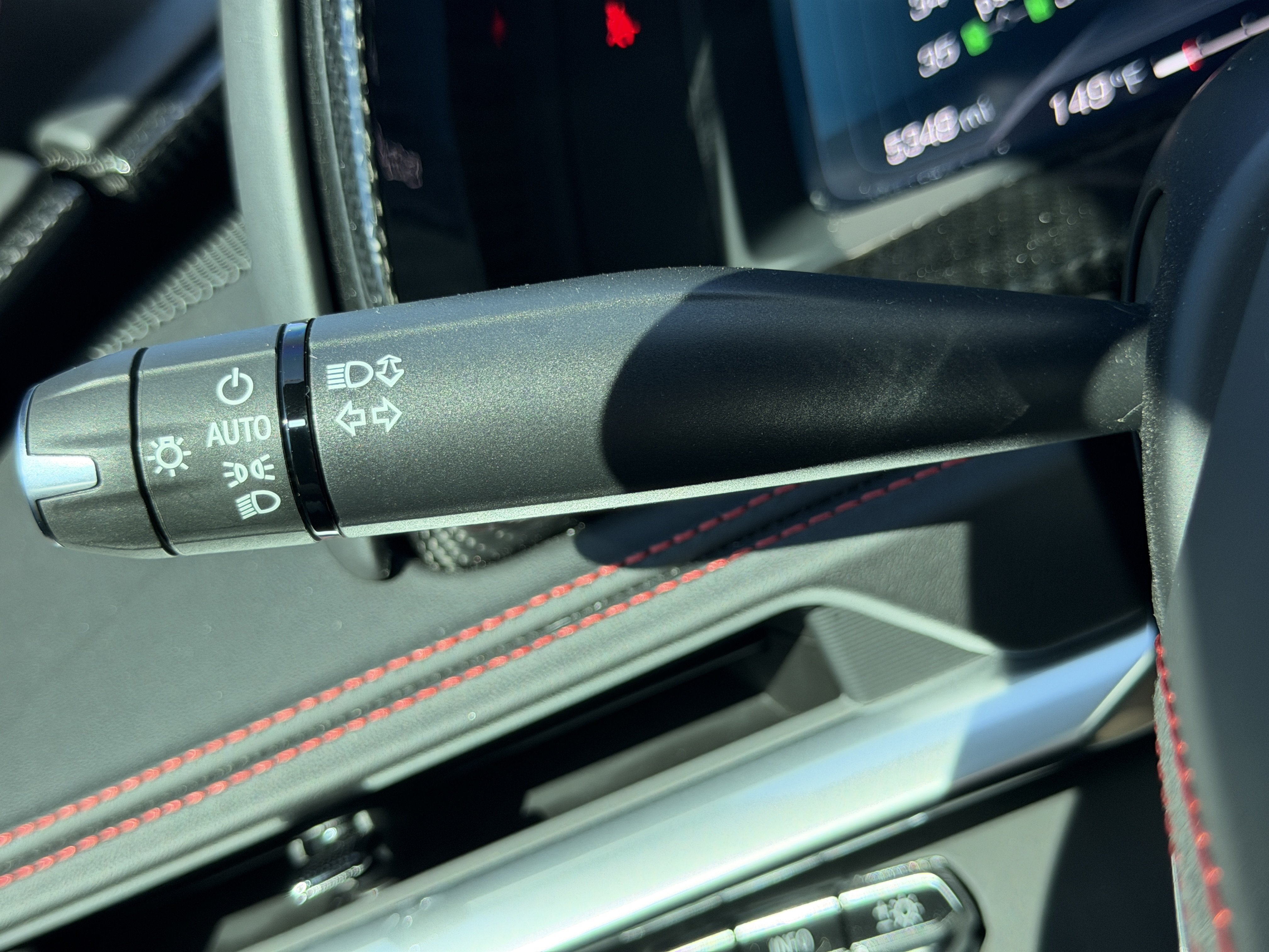 Used 2025 Chevrolet Corvette Z06 RWD image 28