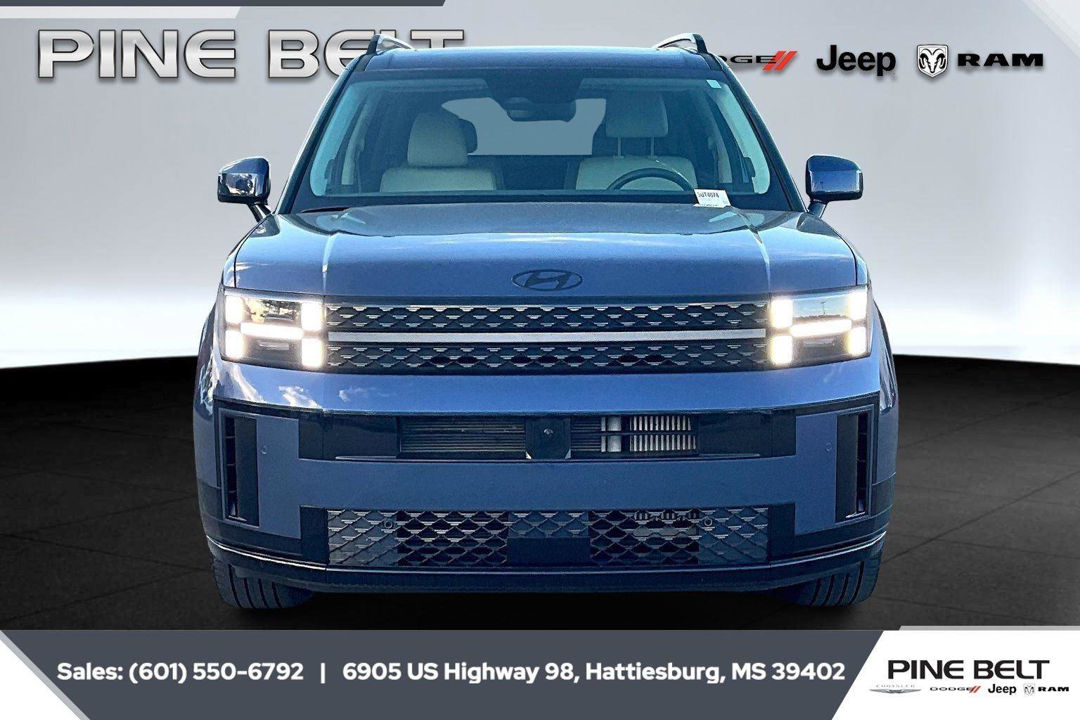 Used 2025 Hyundai Santa Fe Calligraphy image 4