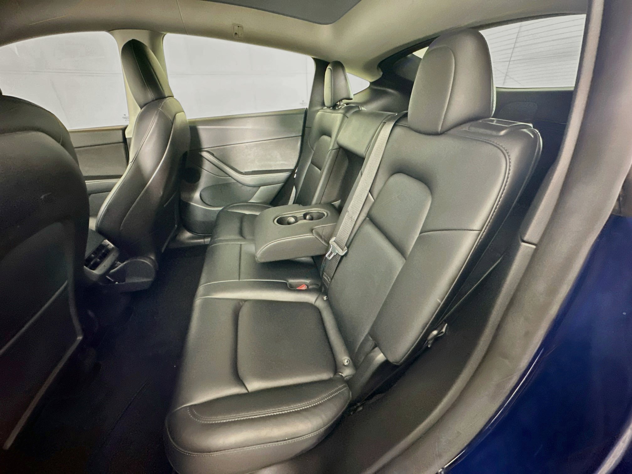 Used 2021 Tesla Model Y Long Range AWD/4WD image 27