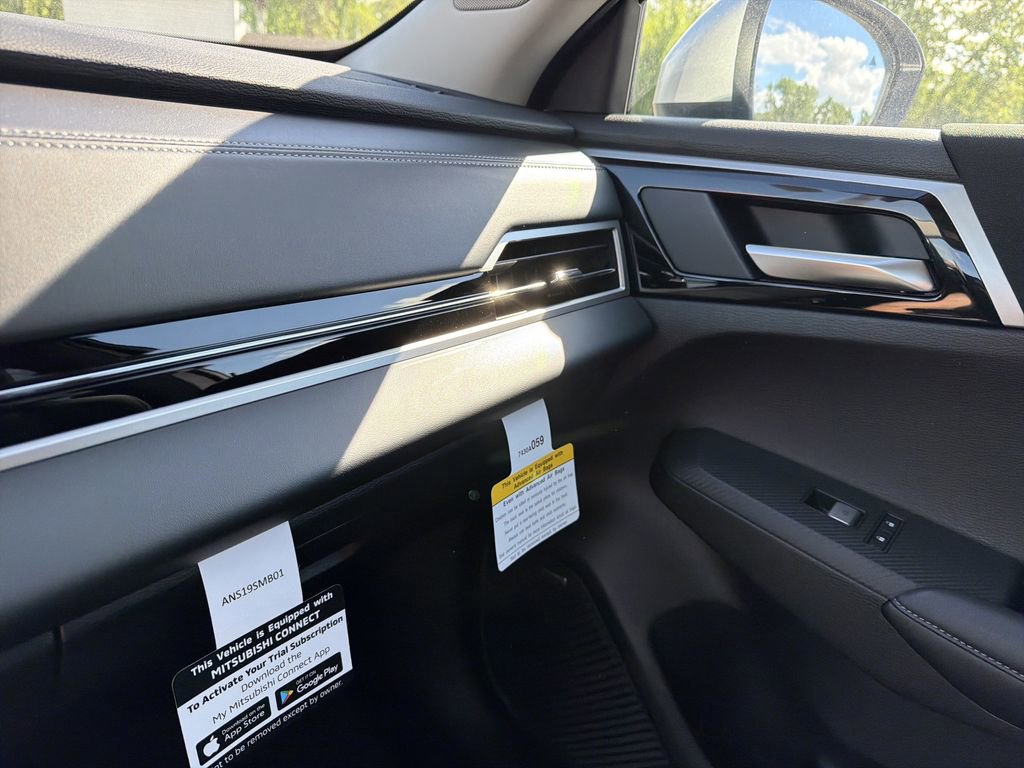 New 2026 Mitsubishi Outlander ES AWD/4WD image 21