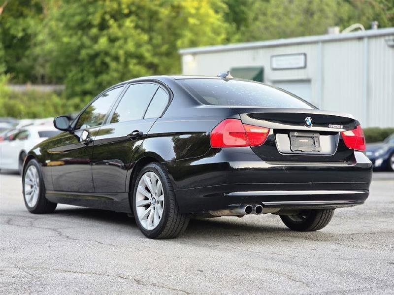Used 2009 BMW 328i Sedan RWD image 5
