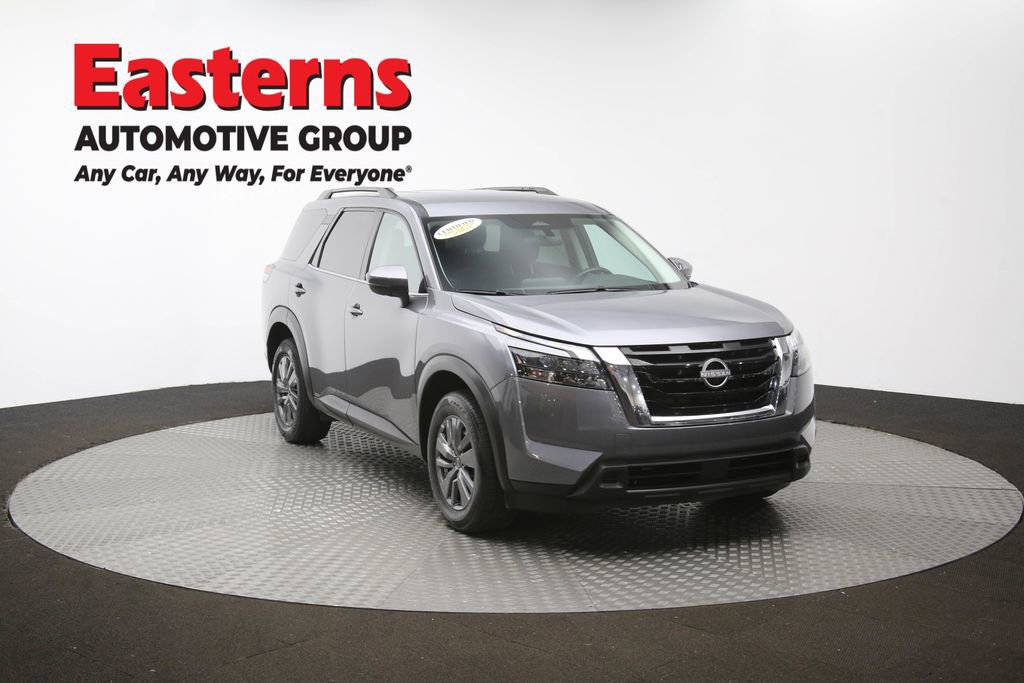 Used 2024 Nissan Pathfinder SV image 49