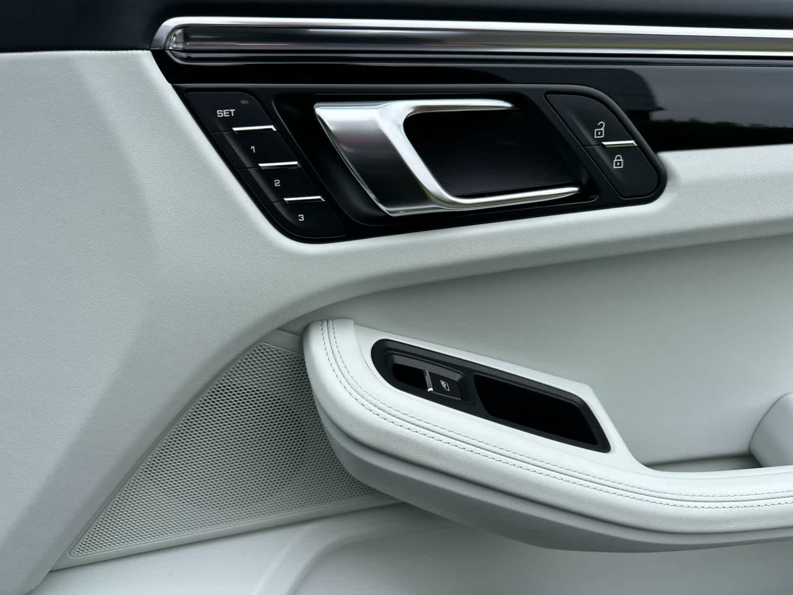 New 2026 Porsche Macan AWD/4WD image 19