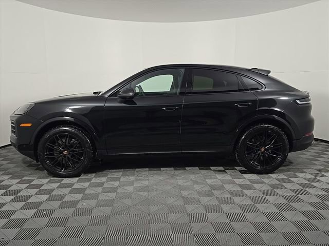 Certified 2026 Porsche Cayenne Coupe image 2