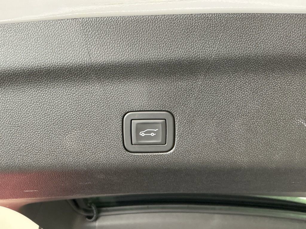 Used 2025 Cadillac Escalade Sport Platinum w/ LPO, ONYX Package image 33