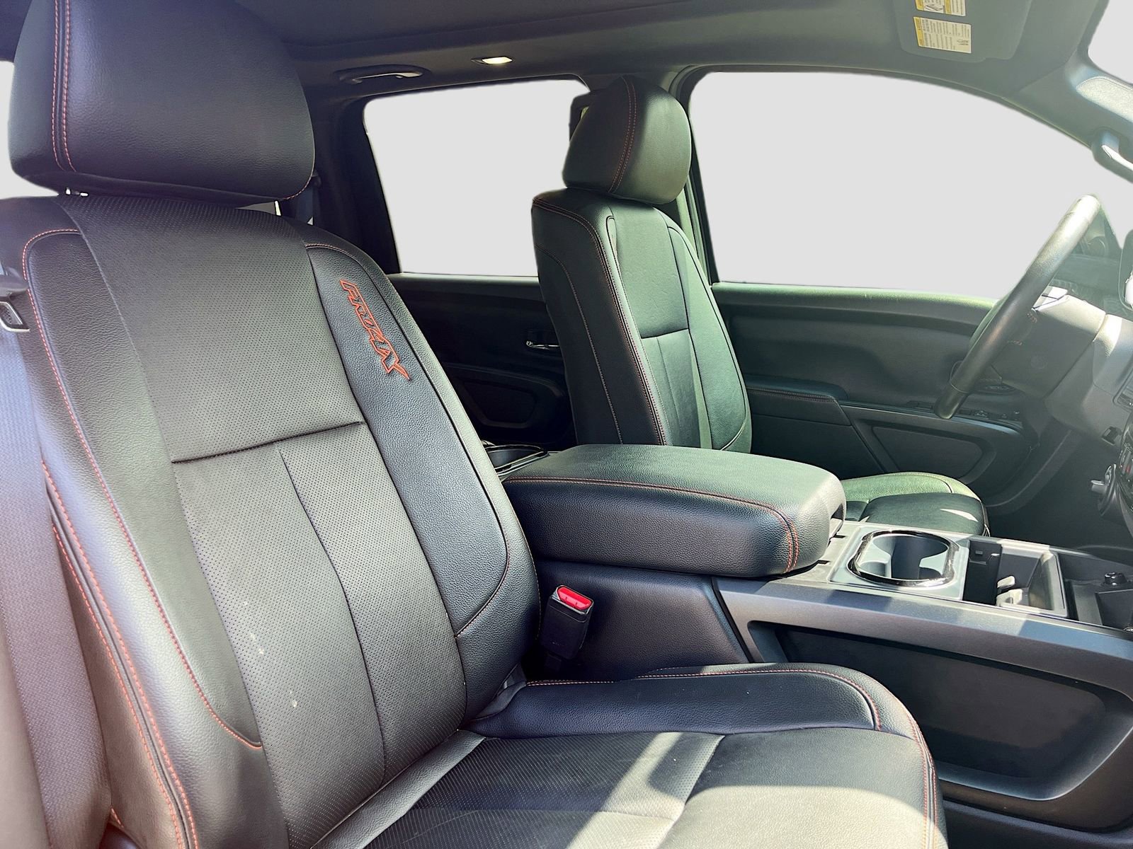 Used 2024 Nissan Titan PRO-4X w/ Pro-4x Convenience Package image 30