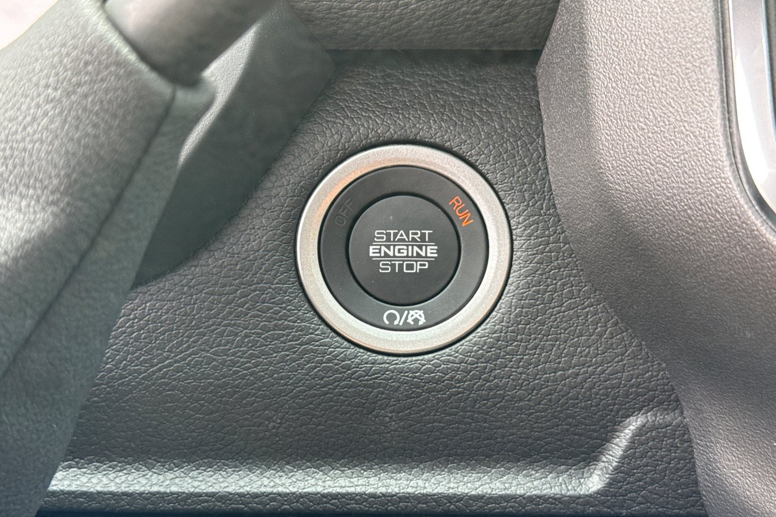 New 2026 RAM 3500 Laramie AWD/4WD image 23