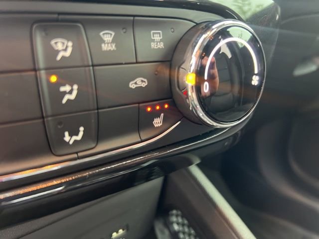 Used 2024 Chevrolet TrailBlazer RS image 33