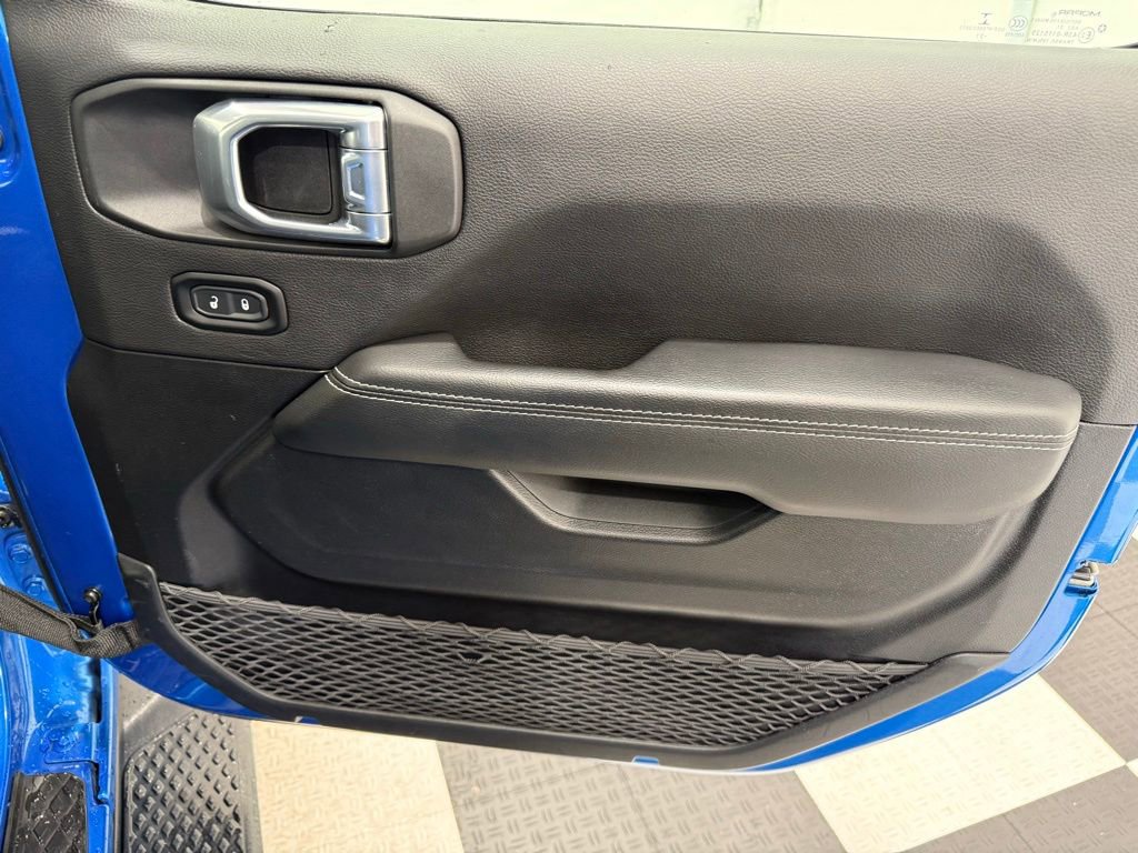 Used 2021 Jeep Gladiator Overland w/ Uconnect 4C Nav & Sound Group image 24