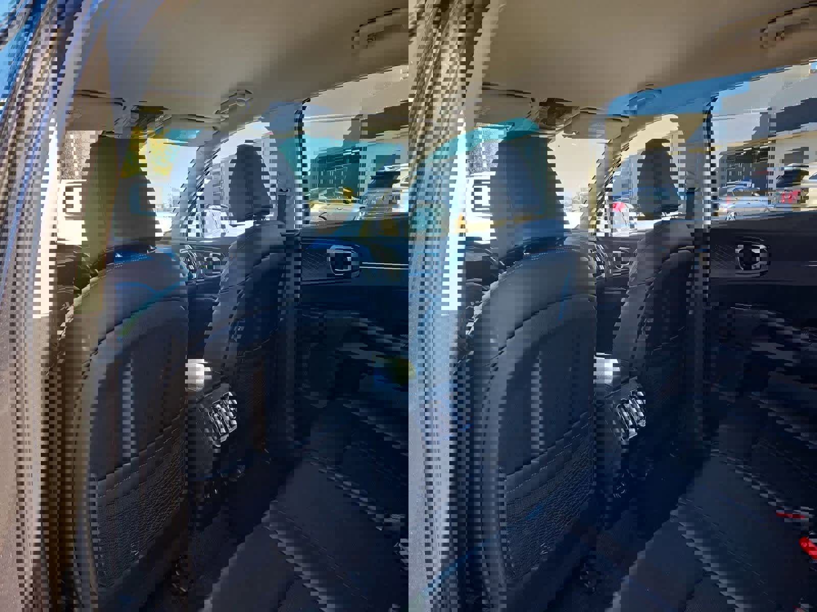 Certified 2024 Kia Sorento S image 17