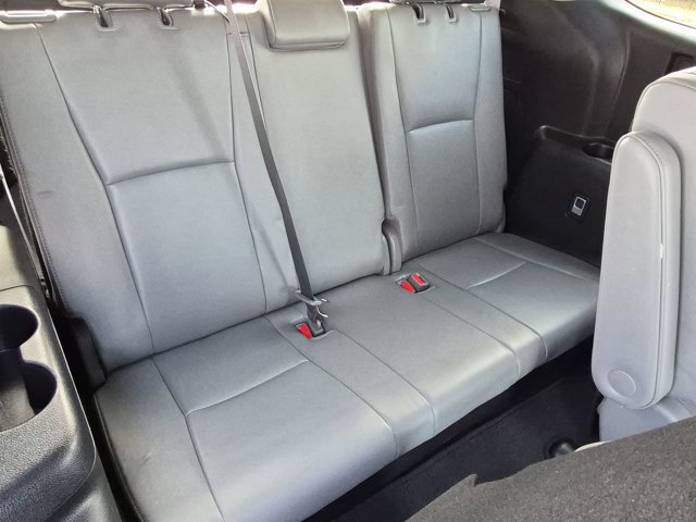 Used 2021 Toyota Highlander Limited AWD/4WD image 8