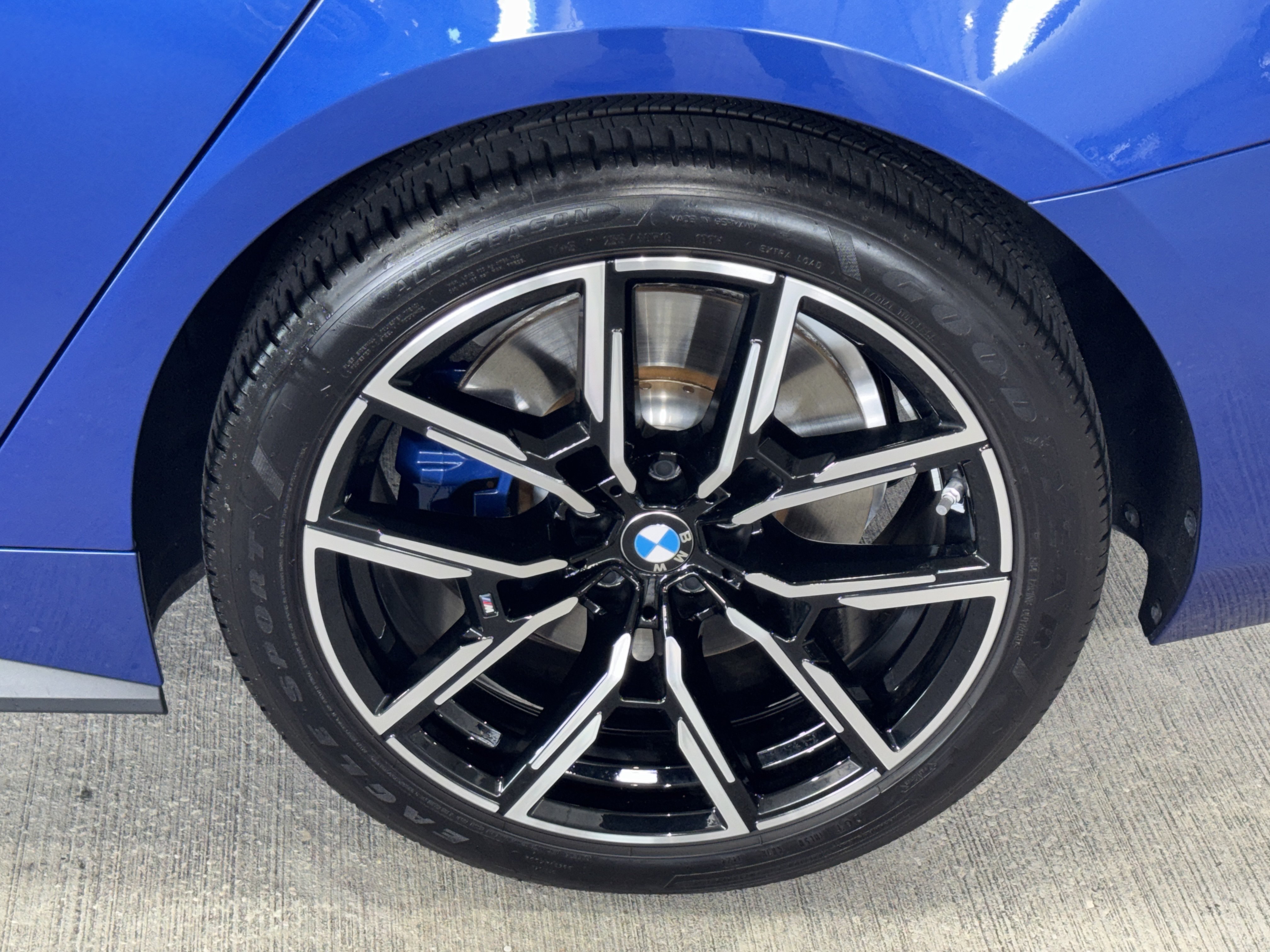 Used 2025 BMW M440i RWD image 36