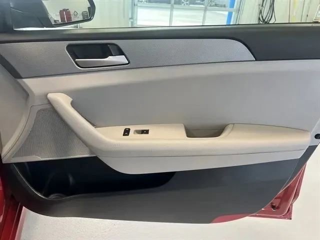 Used 2019 Hyundai Sonata SE FWD image 22