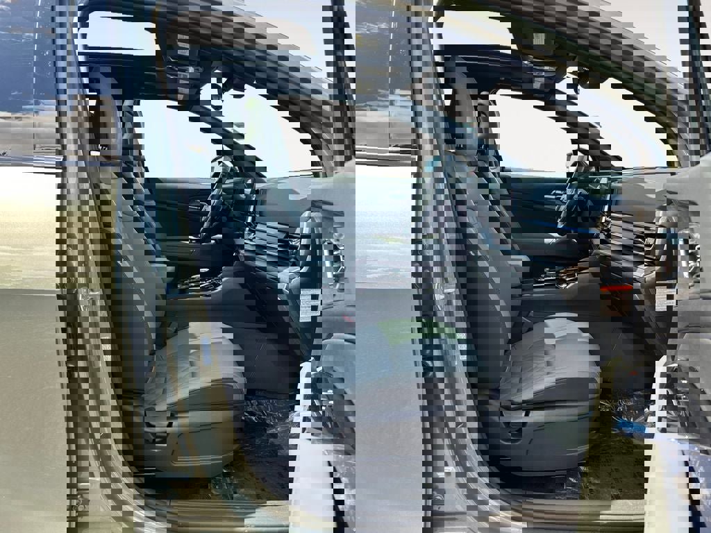 Used 2025 Kia Sportage X-Line image 10