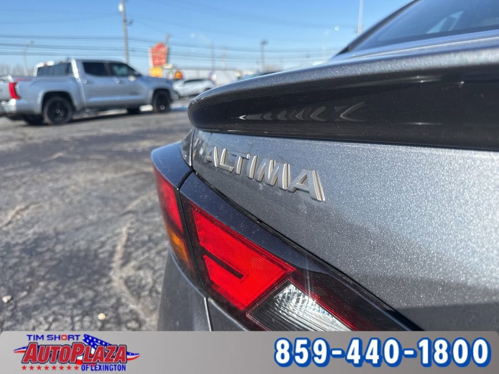 Used 2023 Nissan Altima 2.5 SR image 14