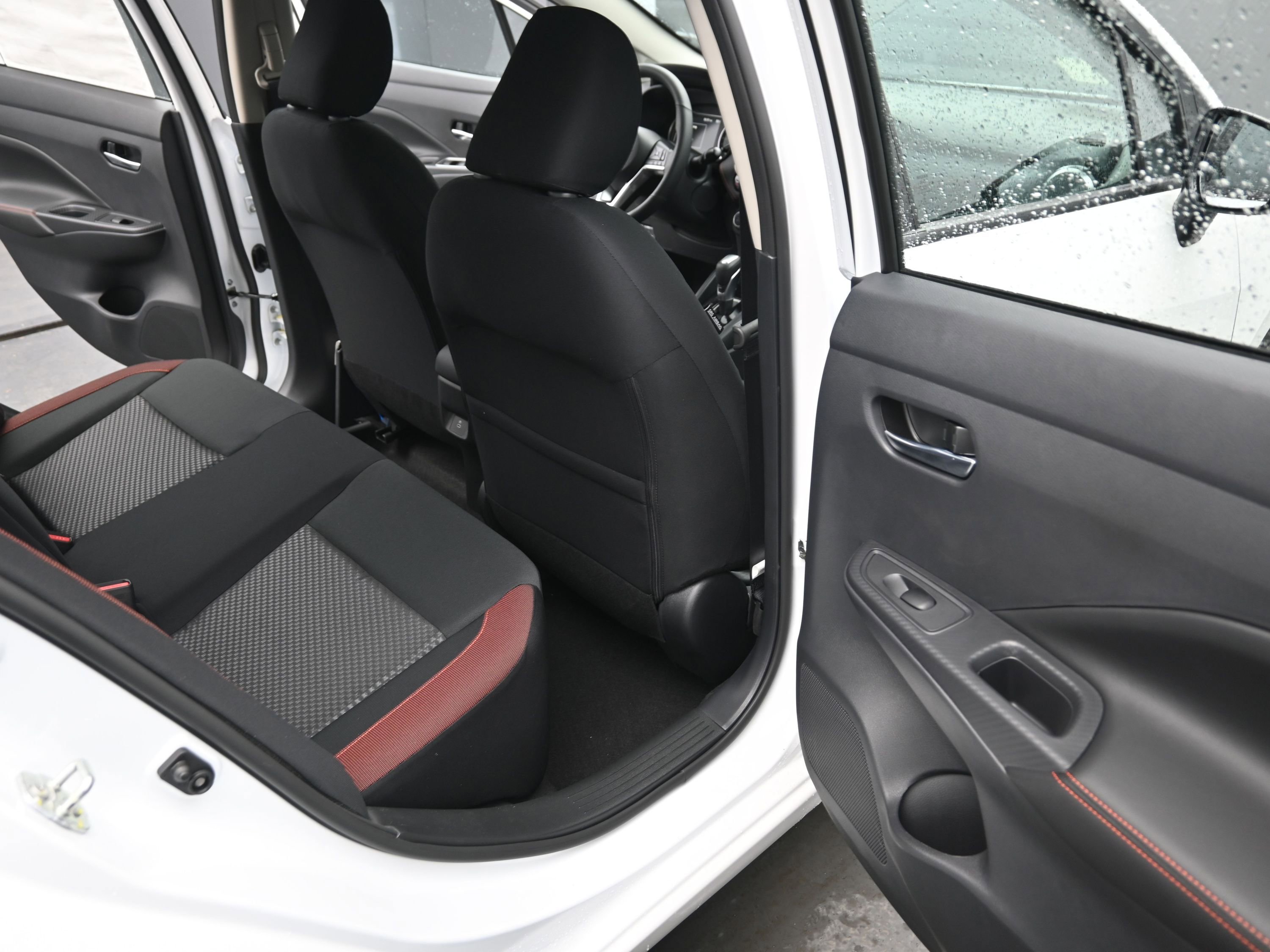 New 2025 Nissan Versa SR image 19