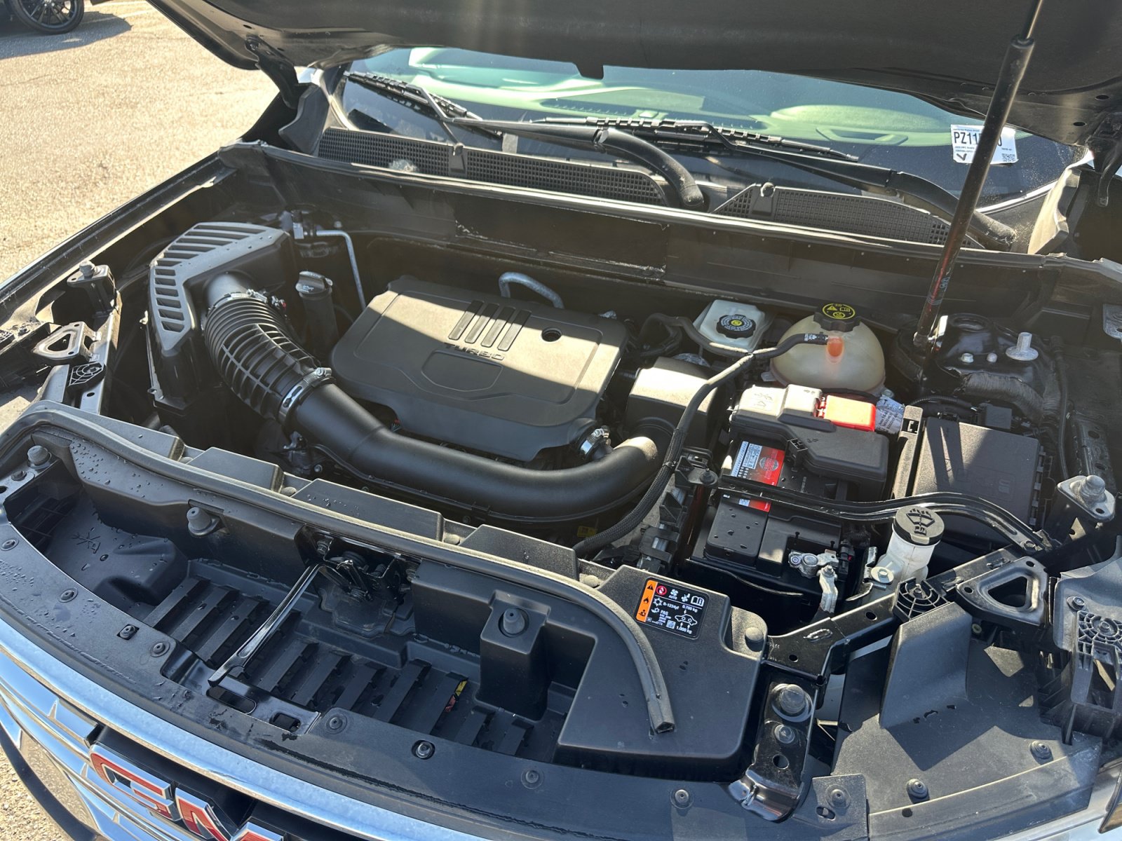 Used 2023 GMC Acadia SLT FWD image 19