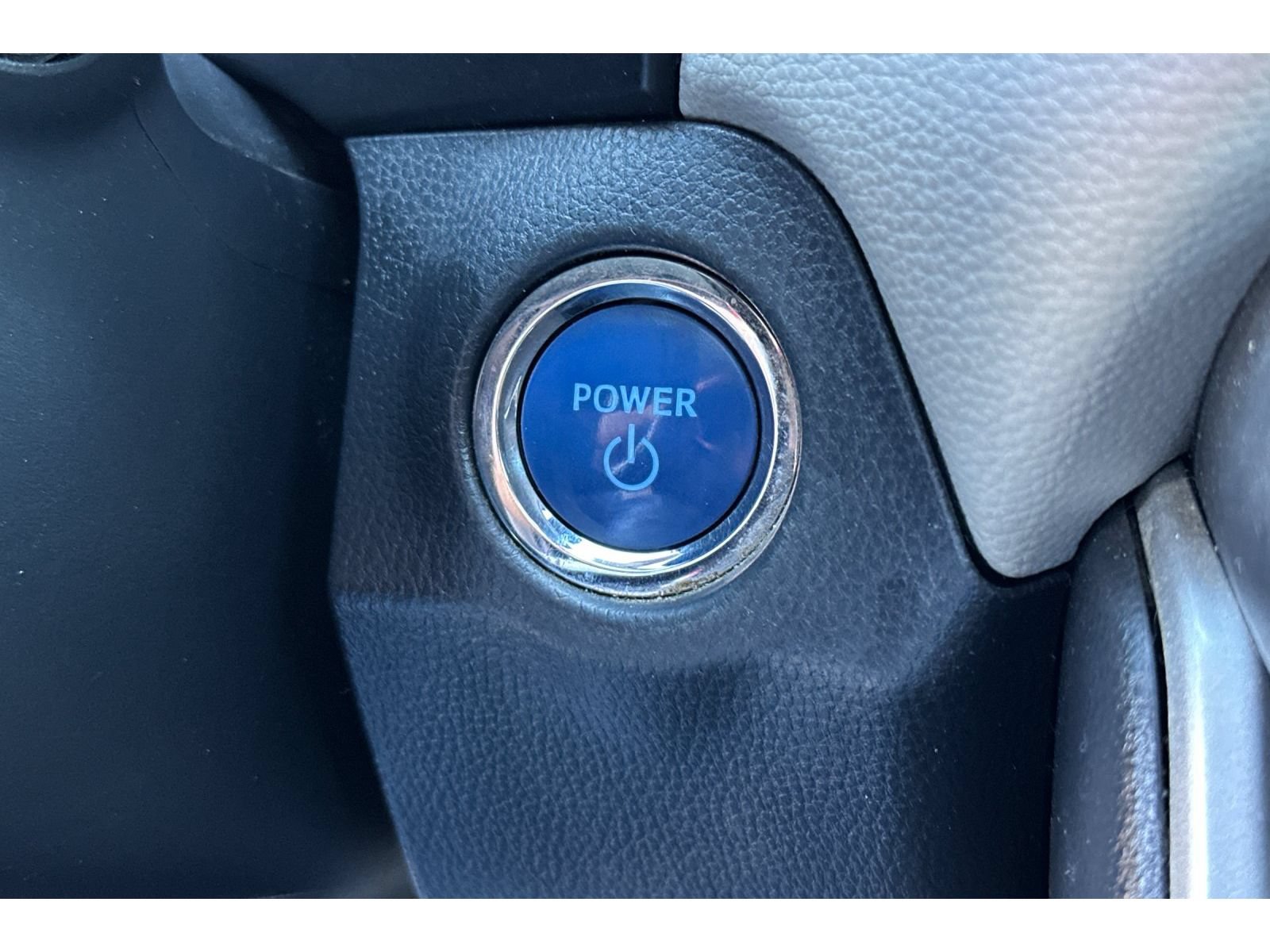 Used 2020 Toyota RAV4 XLE w/ Convenience Package AWD/4WD image 25