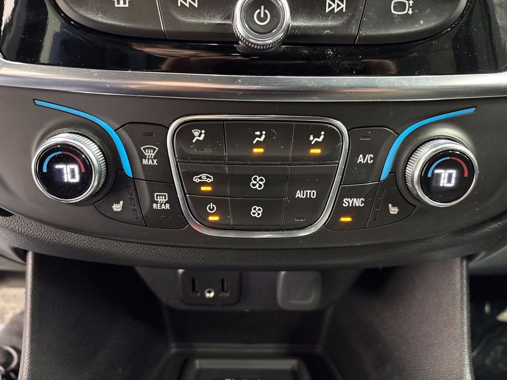 Used 2023 Chevrolet Traverse LT AWD/4WD image 23