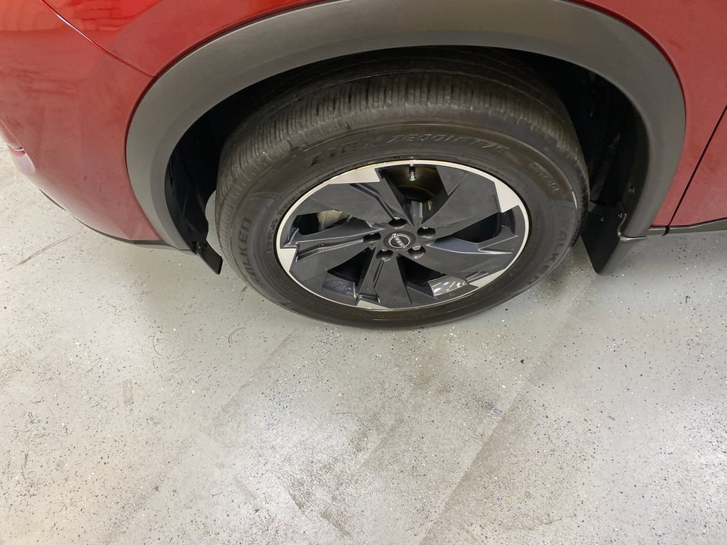 Used 2026 Nissan Rogue SV FWD image 11