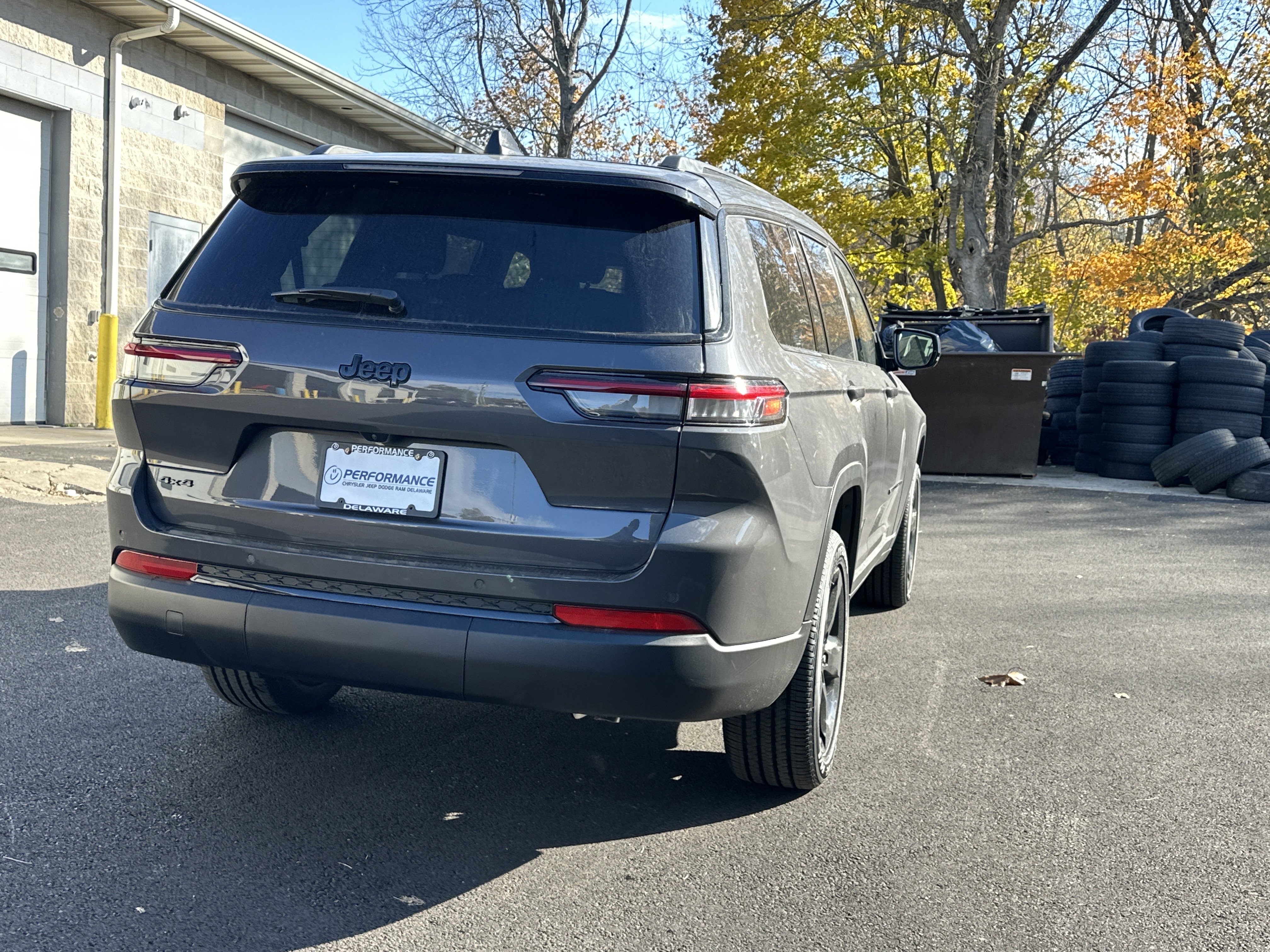 New 2025 Jeep Grand Cherokee L Altitude image 17