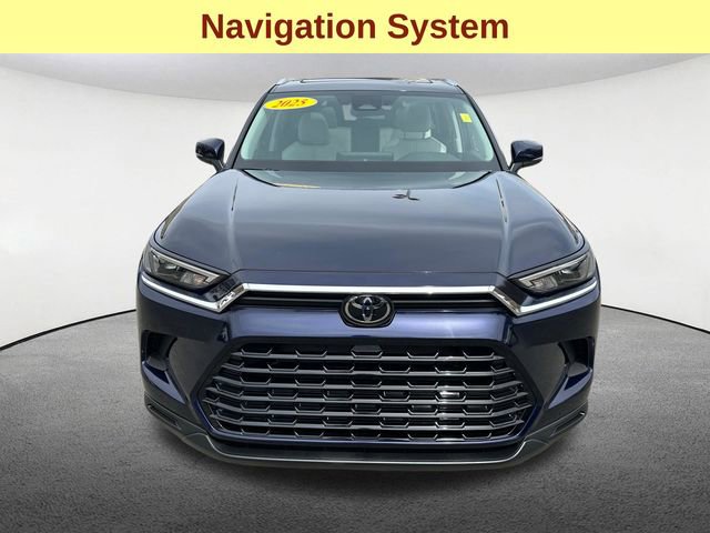 Used 2025 Toyota Grand Highlander AWD image 4