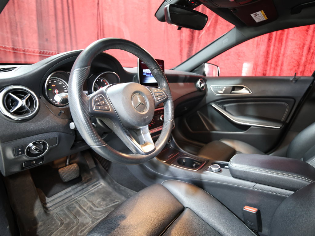 Used 2019 Mercedes-Benz GLA 250 4MATIC image 11