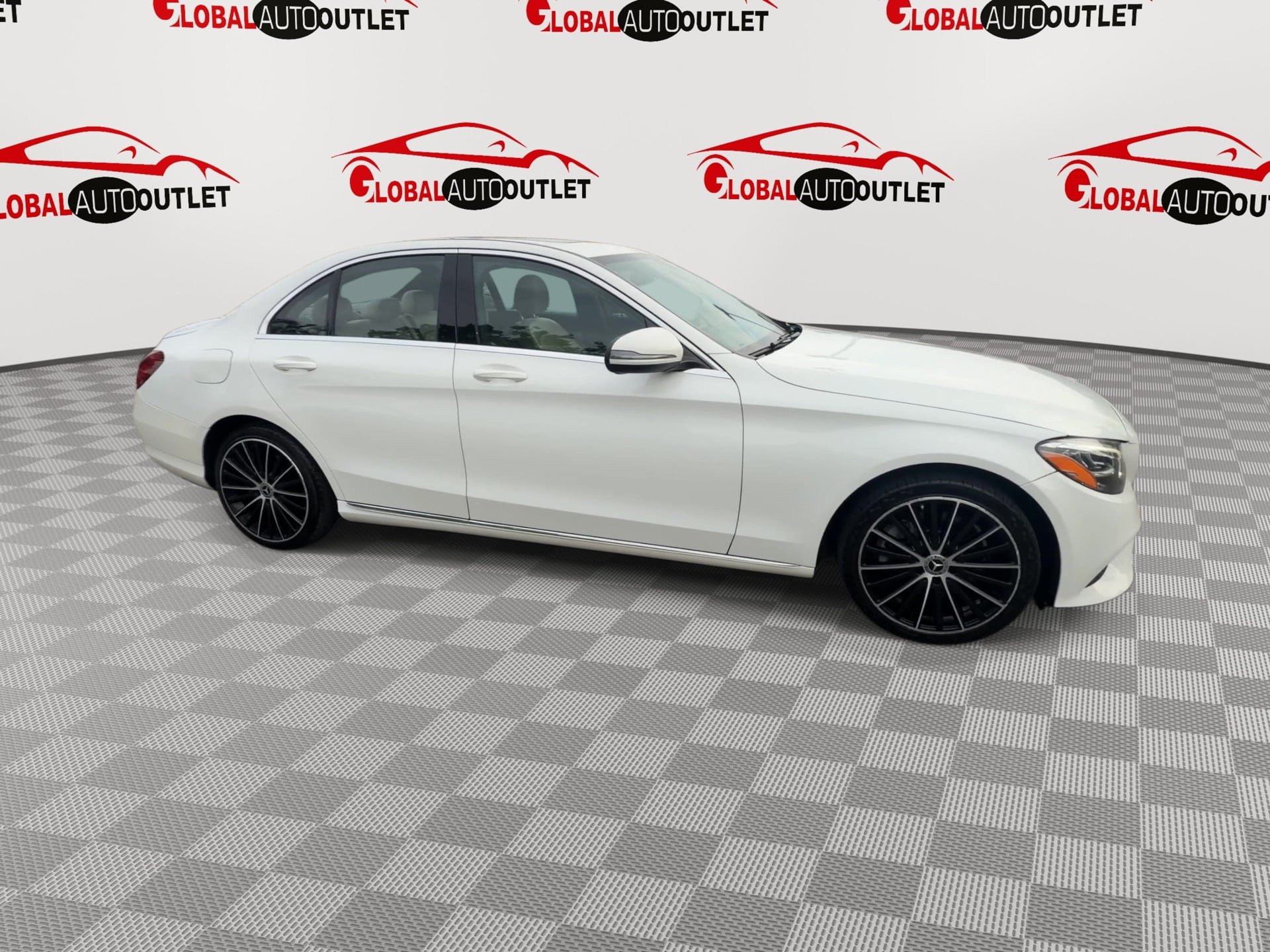 Used 2019 Mercedes-Benz C 300 Sedan image 9