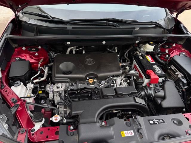 Used 2021 Toyota RAV4 XLE Premium image 11