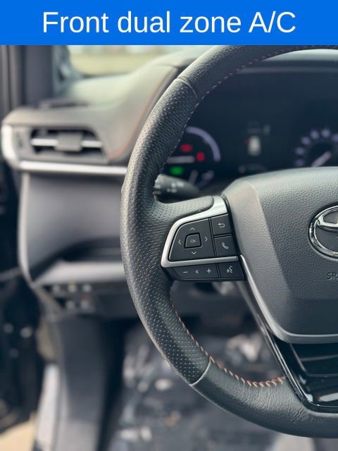 Used 2022 Toyota Sienna XSE w/ XSE Plus Package image 18