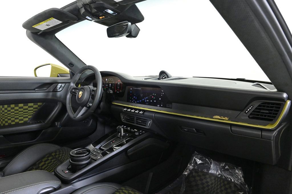 Used 2026 Porsche 911 Carrera 4 GTS image 17