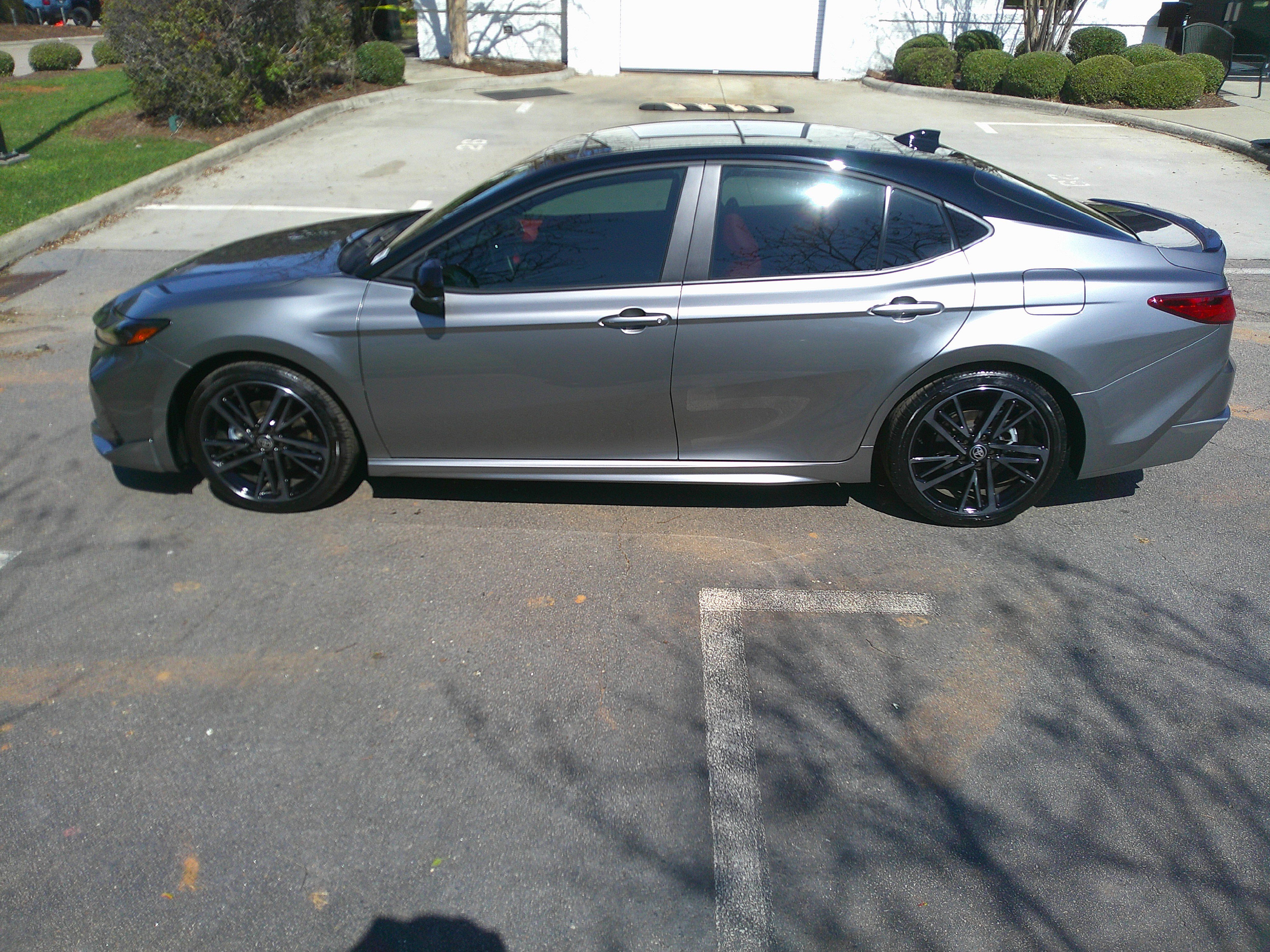 Used 2025 Toyota Camry XSE w/ Premium Plus Package image 8