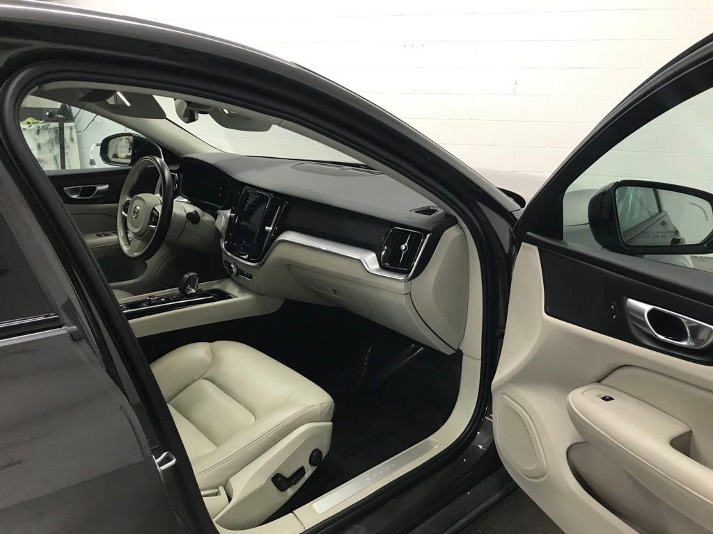 Used 2024 Volvo S60 B5 Core w/ Climate Package image 33