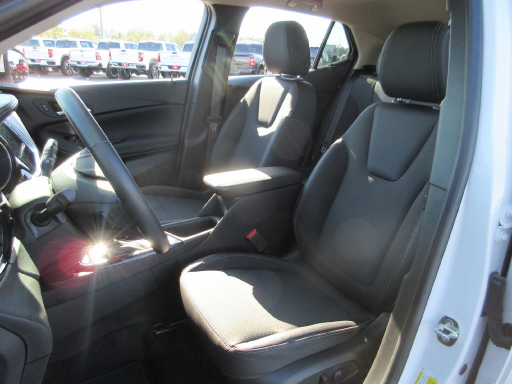 Certified 2021 Buick Encore GX Select w/ Sport Touring Package AWD/4WD image 19
