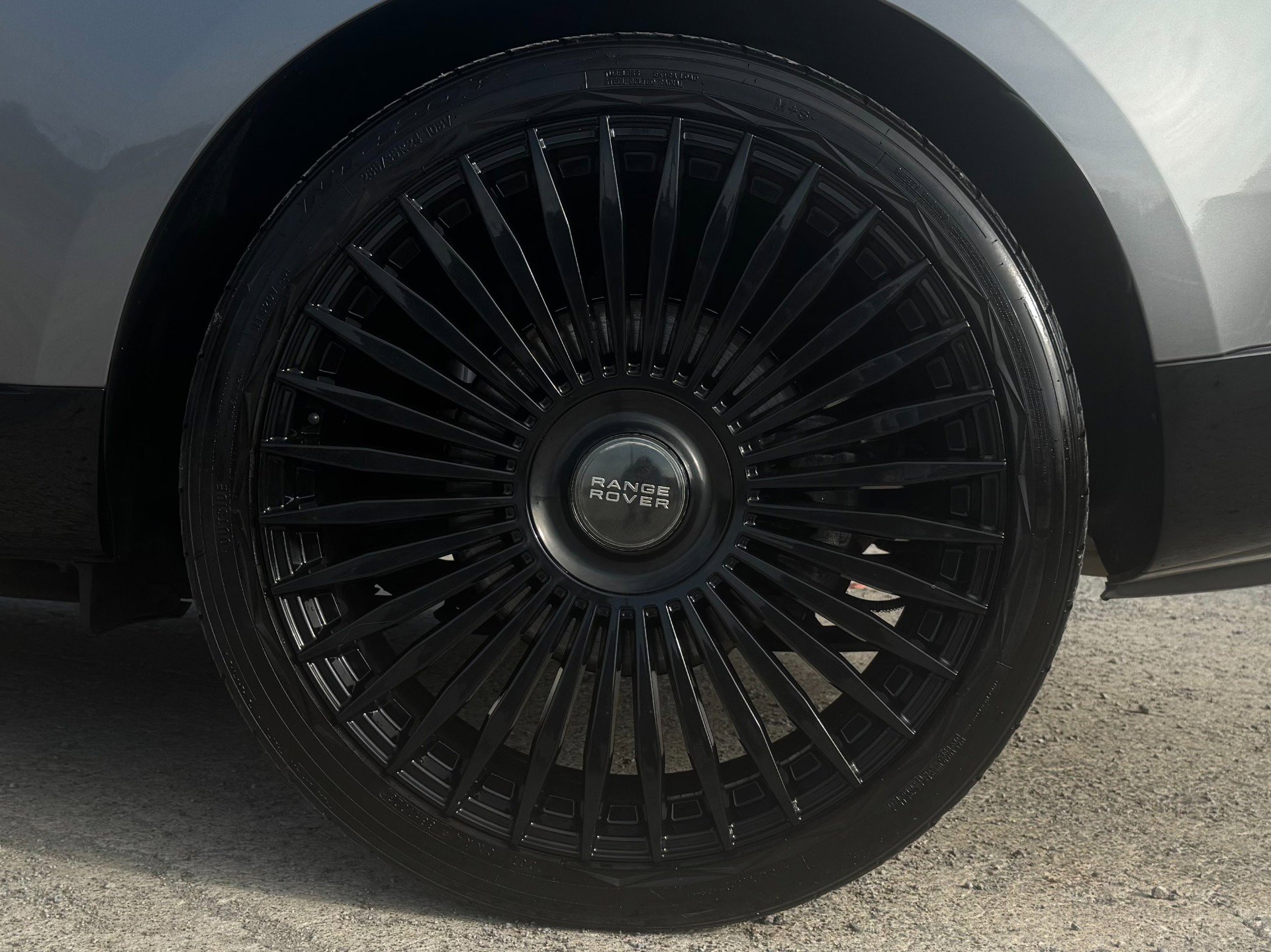 Used 2023 Land Rover Range Rover SE image 53